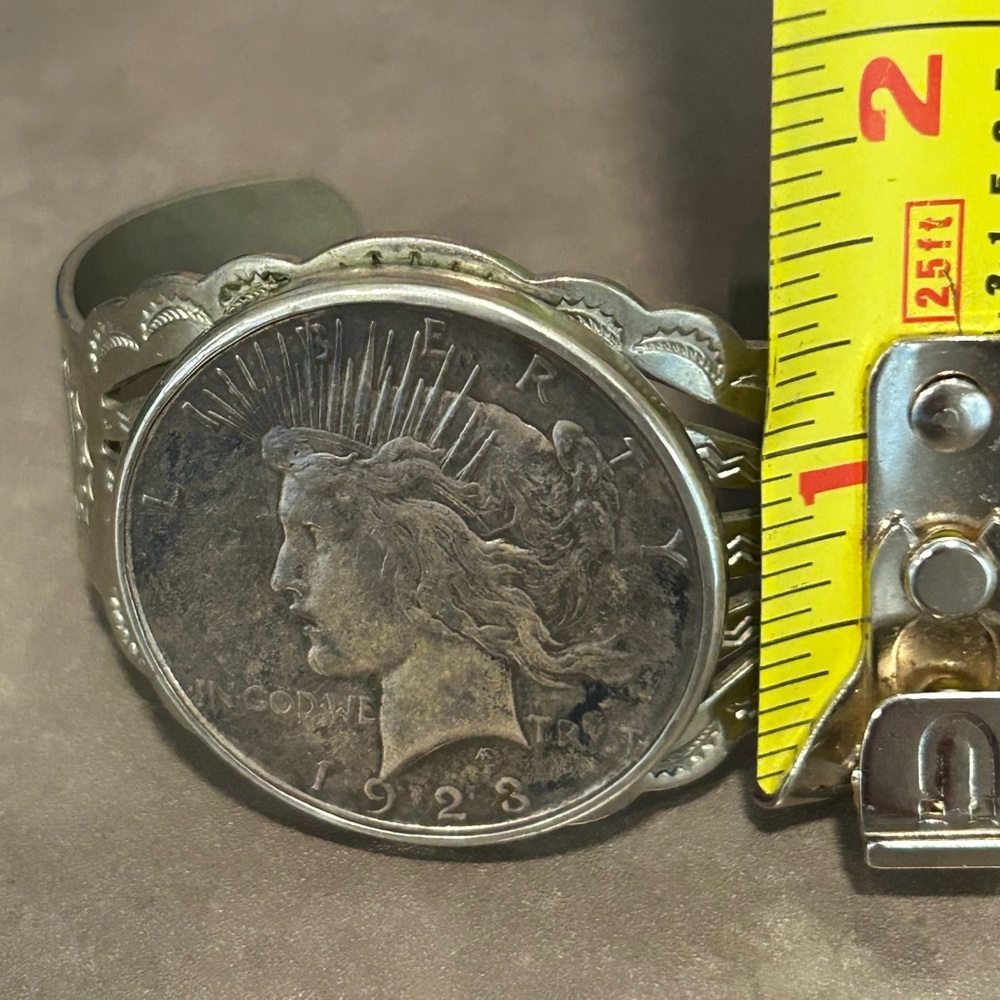 Vtg Antique Fred Harvey Era Navajo-Silver Cuff bracelet, 1923 US Peace Dollar - Picture 11 of 15